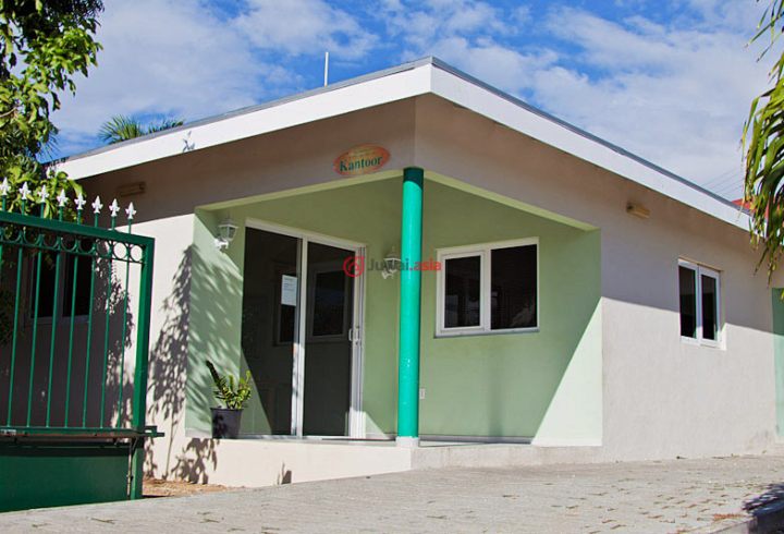 荷属安的列斯群岛总占地27000平方米的商业地