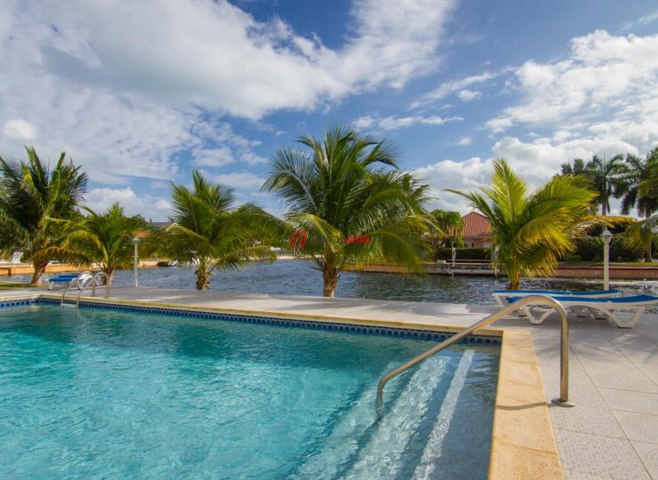 开曼群岛3卧2卫的房产KYD 3,500 \/ 月_开曼群