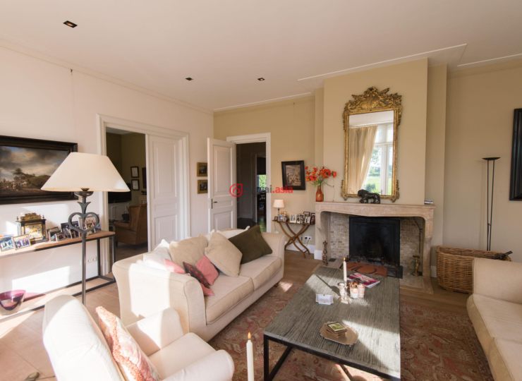 荷兰9卧的房产_荷兰房产乌得勒支Soest房产房