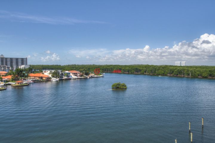 美国佛罗里达州阳光岛海滩1卧2卫的房产