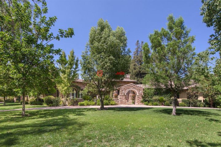 美国加州隐山5卧8卫的房产