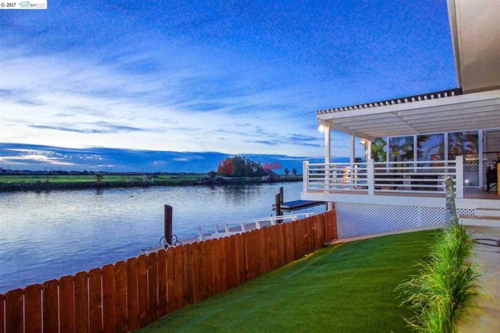 美国加州discovery bay3卧2卫的房产